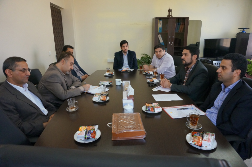 دیدار پیمانکار مرکز داده استان با مدیرکل1