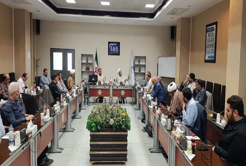 برگزاری جلسه شورای معاونین و فرمانده هان مرکز بسیج وزارت ارتباطات و فناوری اطلاعات با محوریت ابلاغ برنامه های سال 1405 و هفته