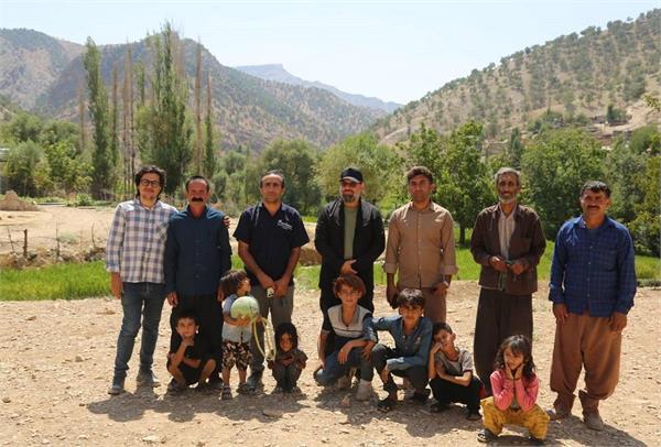 بررسی وضعیت روستاهای کم برخوردار لیراب و بنه کلو و توزیع اقلام آموزشی به دانش آموزان توسط فرمانده مرکز بسیج وزارت ارتباطات و فناوری اطلاعات